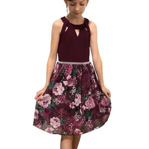 XTRAORDINARY Dress Burgundy size 10 Floral layered skirt party dress Sleeveless
